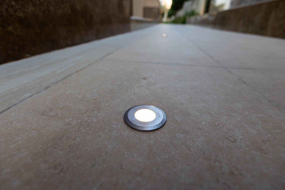 Product Image w-[300px]