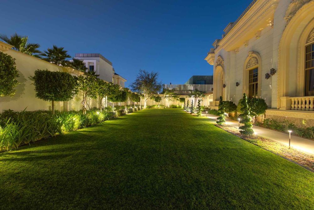 Product Image w-[300px]